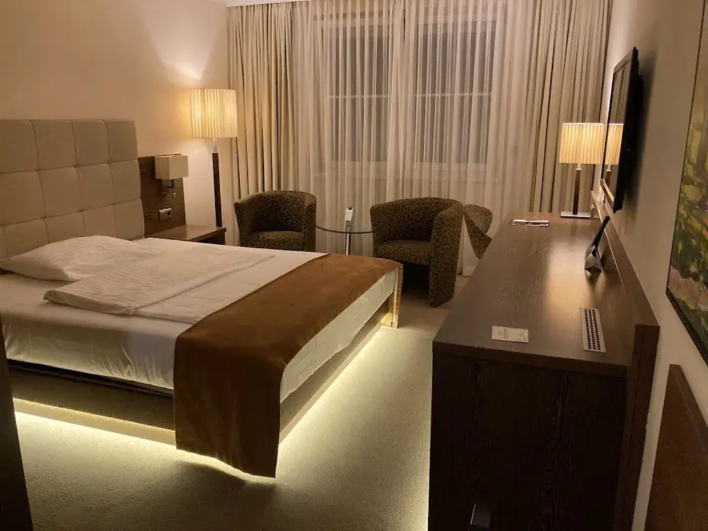 Hotel Admiral am Kurpark ristorante a Furth an der Triesting