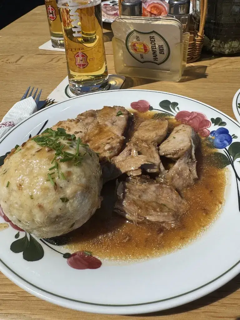 Rea Rubio-Stock_Jausenstation Familie Reischer_Furth an der Triesting_recensione