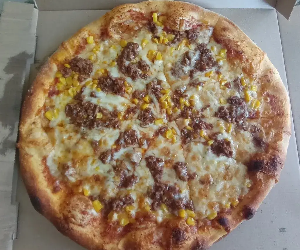 Chris A_Özi's Pizzeria Halbturn_Halbturn_avis