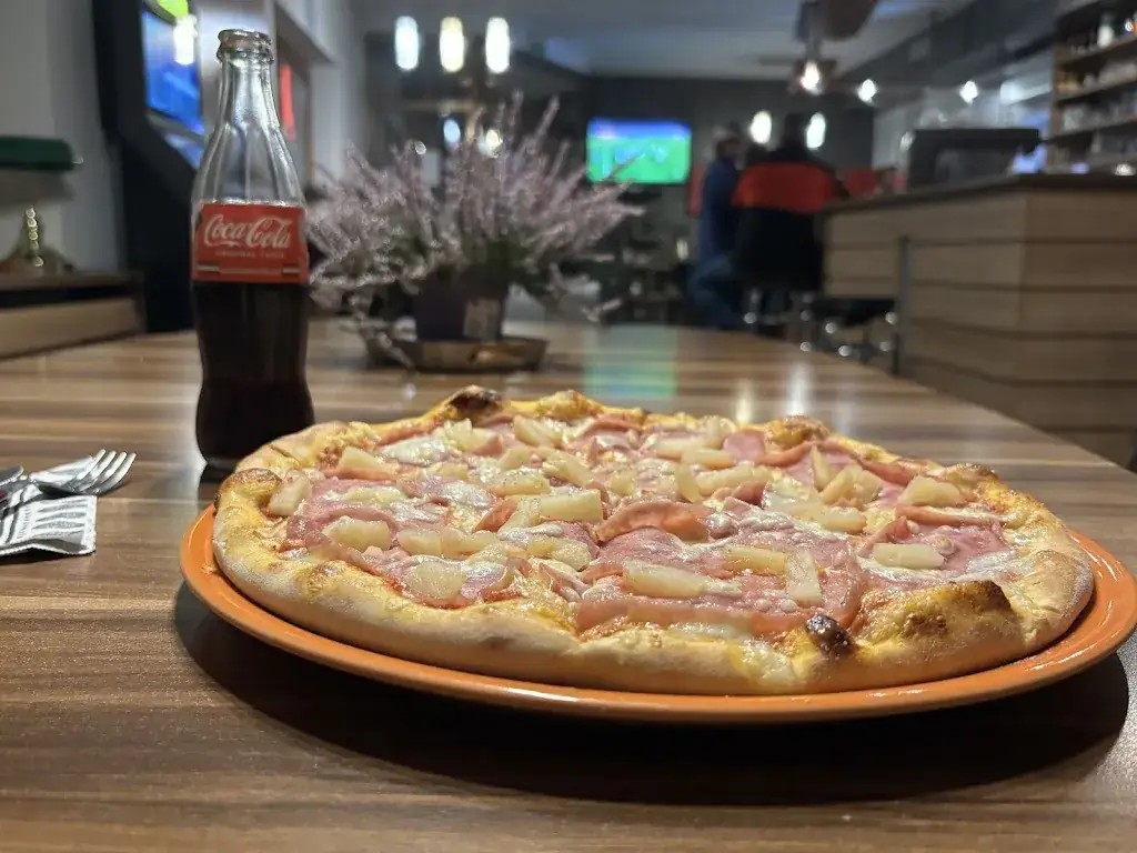 Özi's Pizzeria Halbturn_Halbturn_slider_image_2