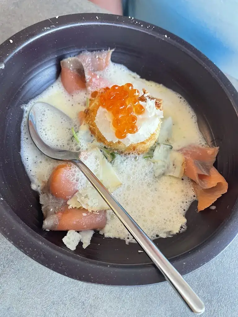 Jan André Asak_GOZZO by LATE_Furth bei Göttweig_avis