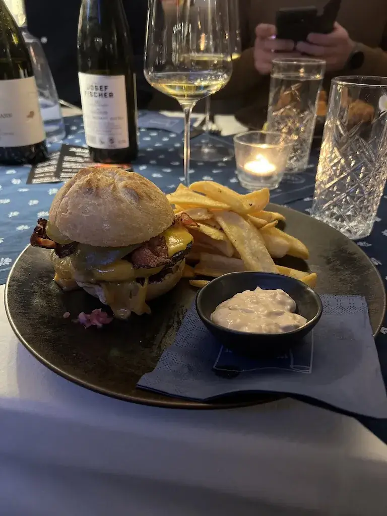 Stefano Houdini_WEINSTEIN_Furth bei Göttweig_avis