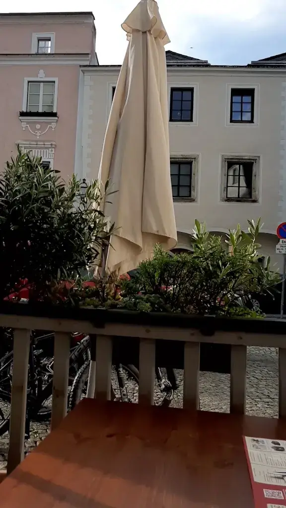 Firenze Pizzeria - Dein Italiener in Krems-Stein_Furth bei Göttweig_slider_image_2