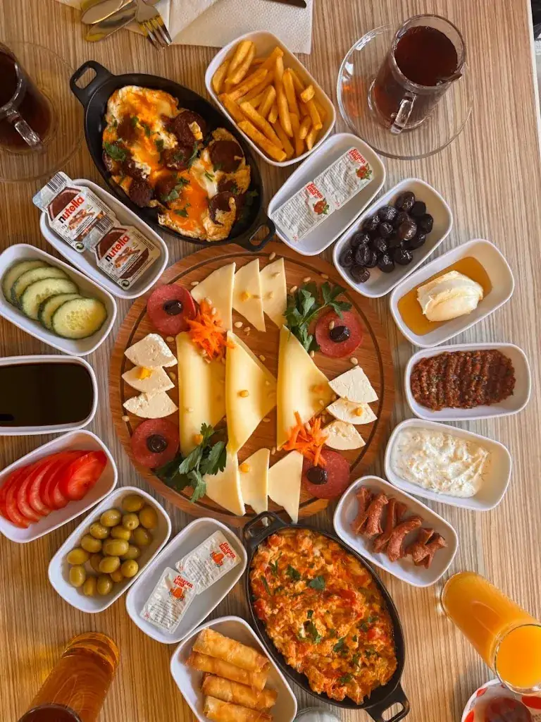 Hanedan Restaurant & Cafe_Frohsdorf_slider_image_1