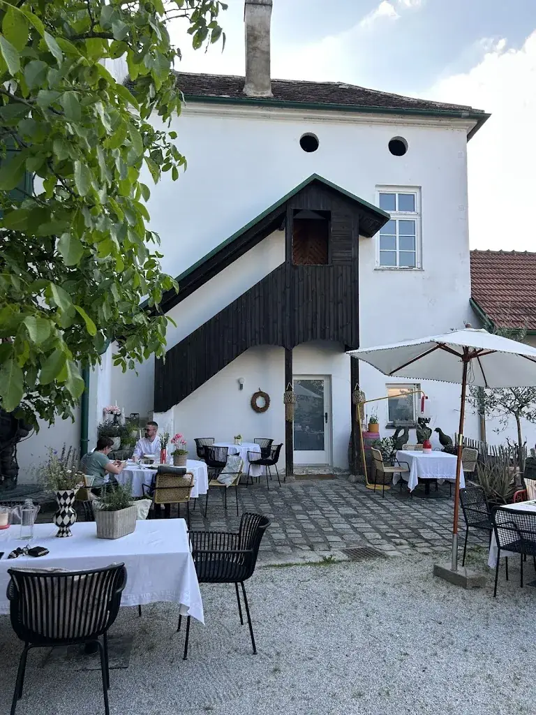 Tatiana Zhemaytis_Esslokal_Gedersdorf_avis