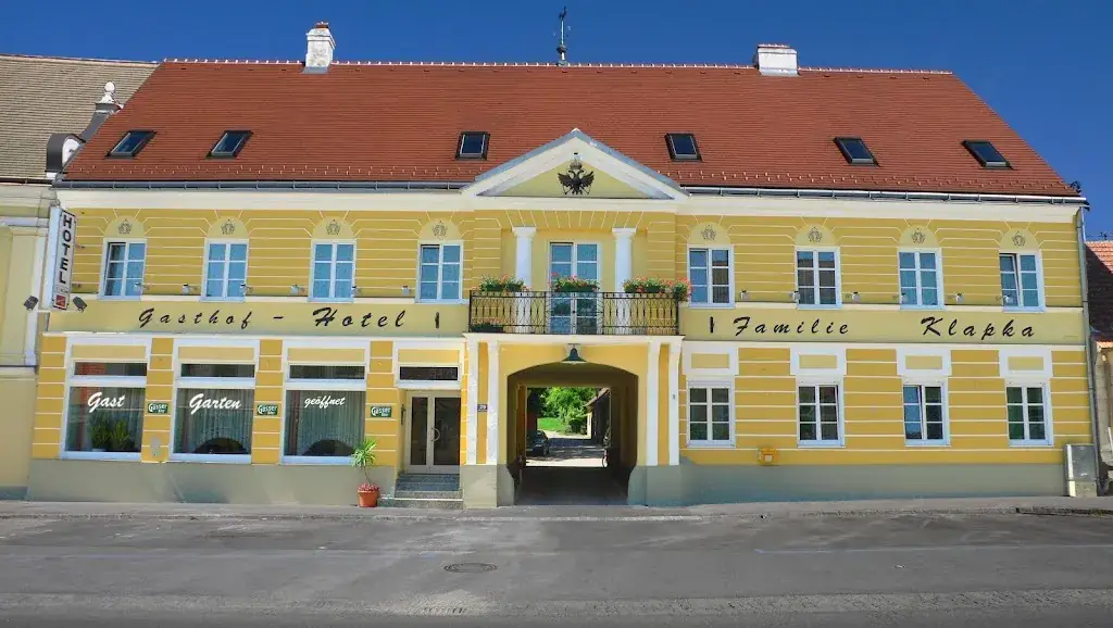 Gasthof - Hotel Fam. Klapka "Zum schwarzen Adler" ristorante a Gaweinstal