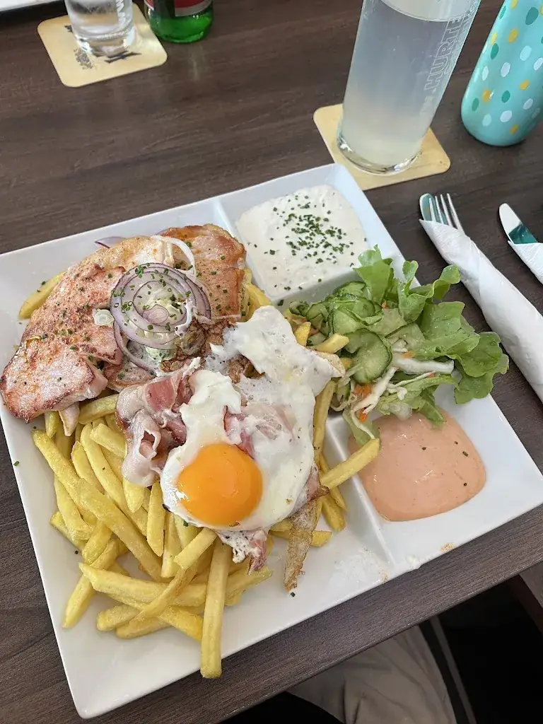 Putu Desy Sachslehner_Ziegelofen - Cafe-Gasthaus_Gänserndorf_recensione