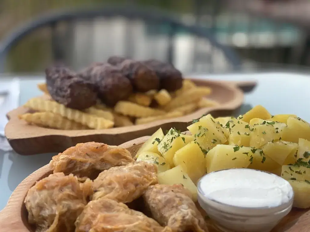 Stephanie Brandfellner_Restaurant Laguna (Restaurant Românesc)_Gerersdorf_avis