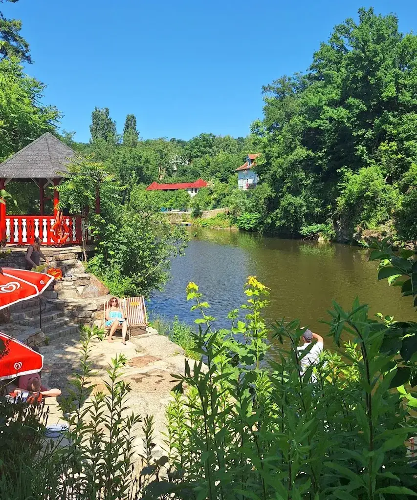 Thomas Hable_Das Bachmann, Strand Heuriger im Stranbad Plank am Kamp, von Mai bis Ende August_Gars am Kamp_review