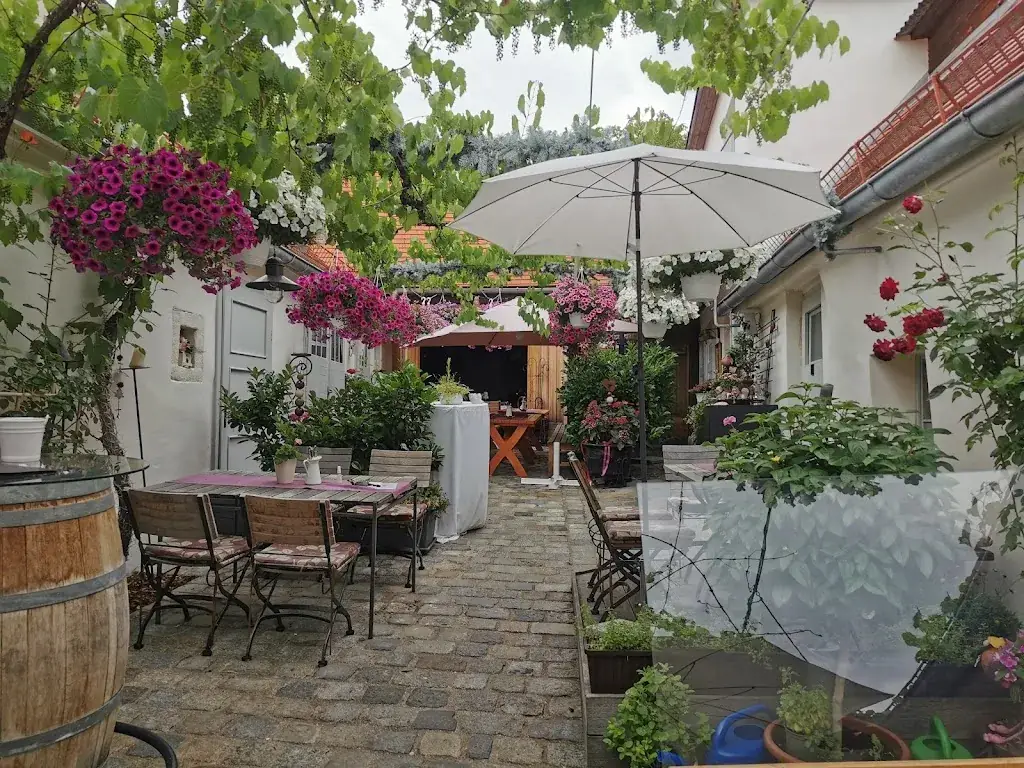 Gasthaus zum Goldenen Hirschen ristorante a Gars am Kamp