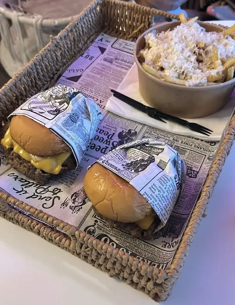 Nicola Petrovic_DIE HÜTTE_Gerasdorf bei Wien_review