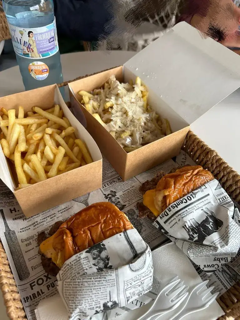 Nathan Frei_DIE HÜTTE_Gerasdorf bei Wien_review