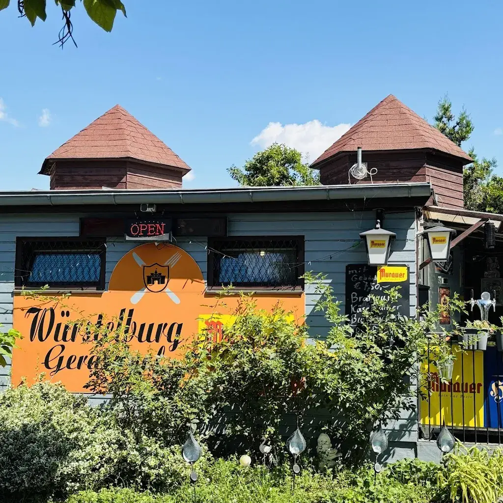 Würstelburg Gerasdorf_Gerasdorf bei Wien_slider_image_3