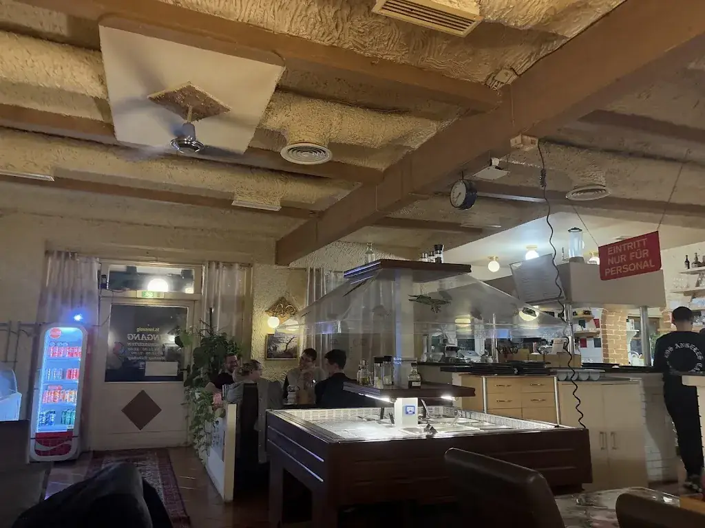 Teodora Robu_Pizzeria Casa Giovanni_Gablitz_avis