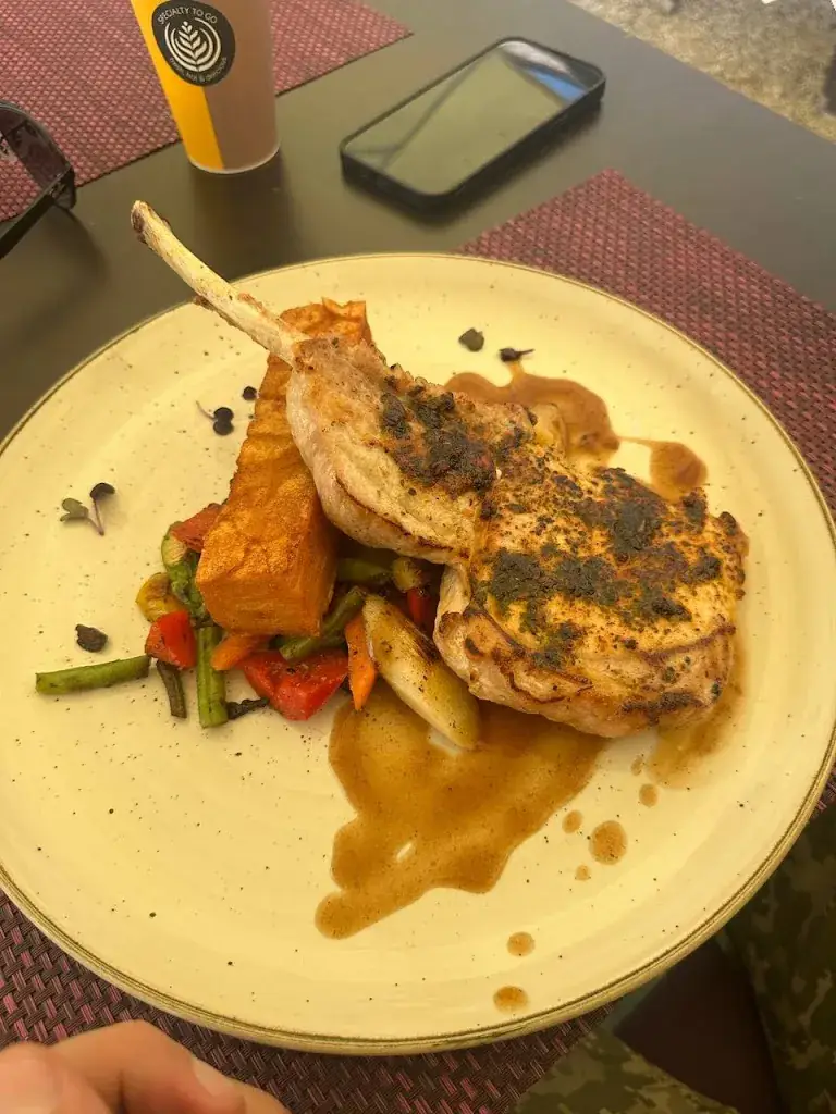 Bubrják Illés_S'Platzl_Gloggnitz_avis