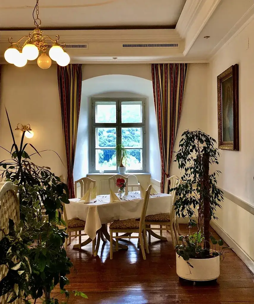 Natalia Khilkevitch_Schlossrestaurant Gloggnitz_Gloggnitz_avis