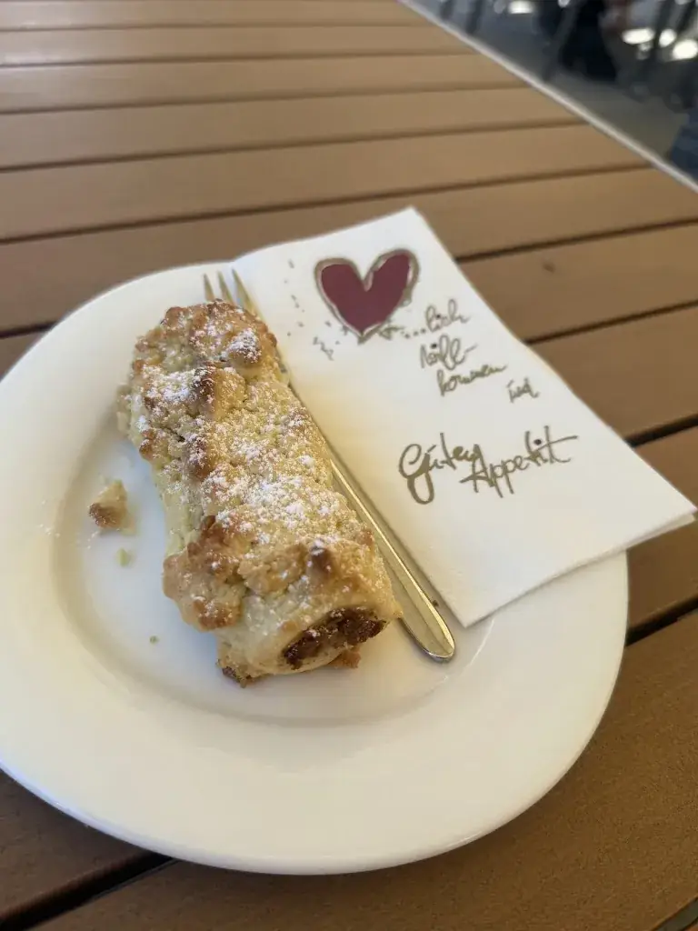 Erik_Stadtcafe_Gloggnitz_avis