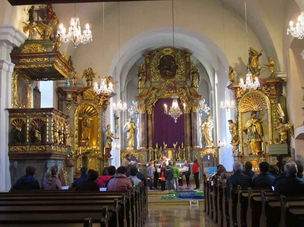 Katholische Kirche Gnadendorf (St. Johannes der Täufer) ristorante a Gnadendorf