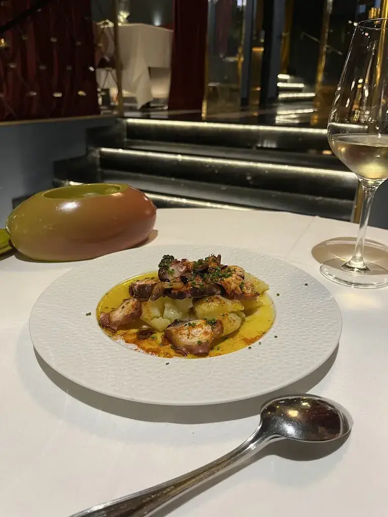 Jussi Wacklin_ARAHY RESTAURANTE_Hirm_avis