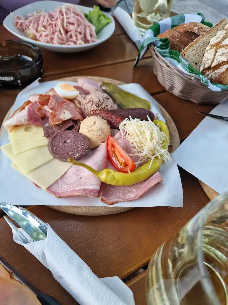 Mostheuriger Engelbert Pichler_Grimmenstein_slider_image_2