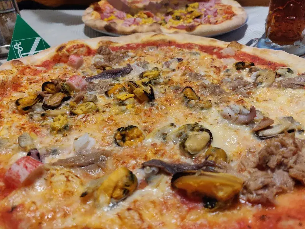 Pizzeria Napoli restaurant à Gresten