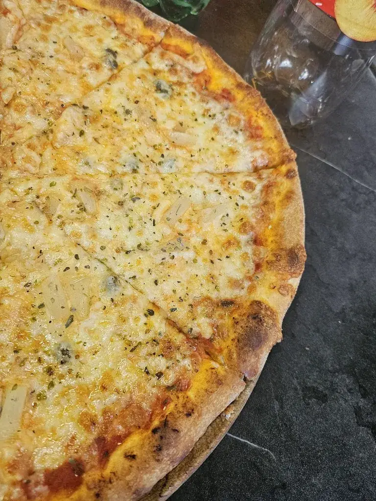 shey jad_Pizzeria König in Gresten_Gresten_review