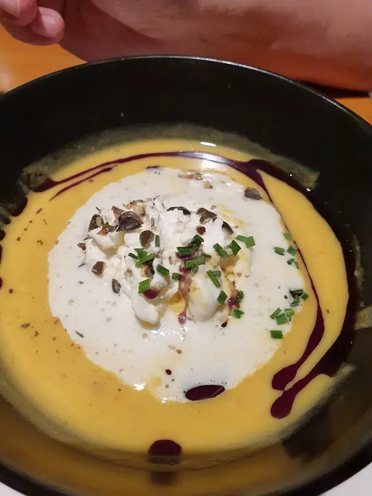 Cordula Holzhausen_Gasthaus Schmidt_Gramatneusiedl_recensione