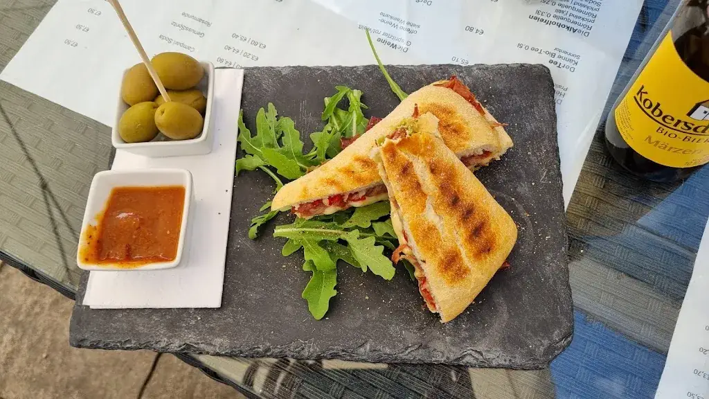 Zita Peer_Die Genussquelle Rosalia_Bad Sauerbrunn_avis