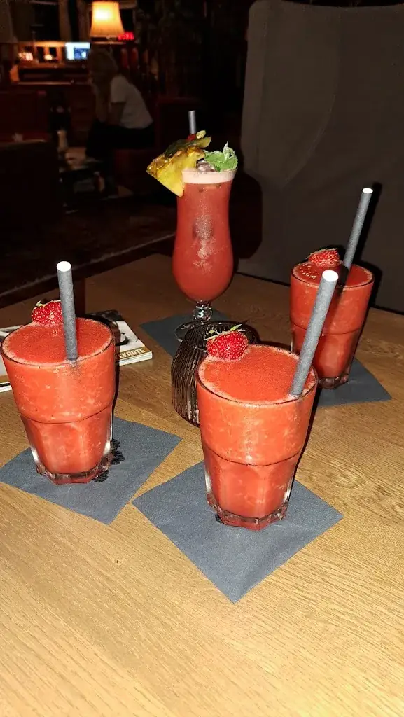 Menu_Zündwerk - Living Room Restaurant + Bar_Großhofen_immagine_8