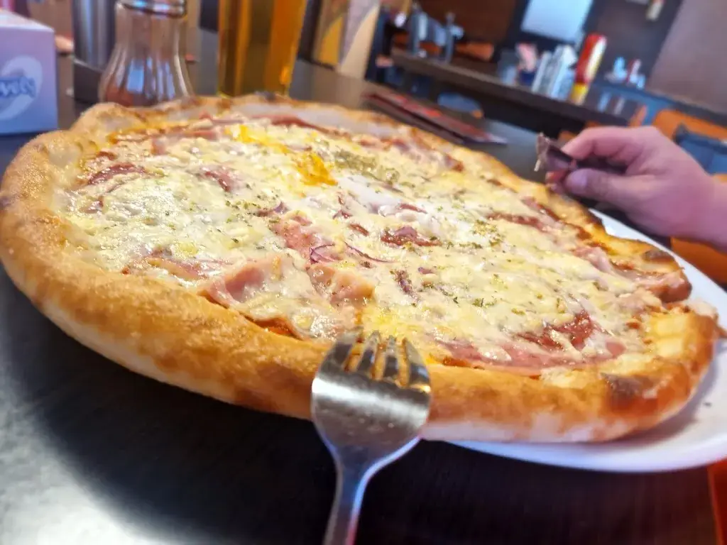 Walter Krupan_Milano pizzeria groß Gerungs_Groß-Gerungs_avis
