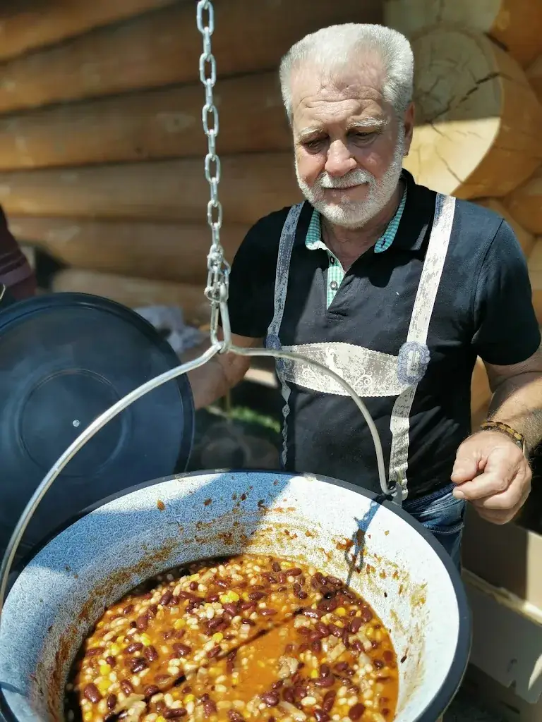 Menu_Gaudi Park: Zum eisernen Adler_Inzenhof_image_5
