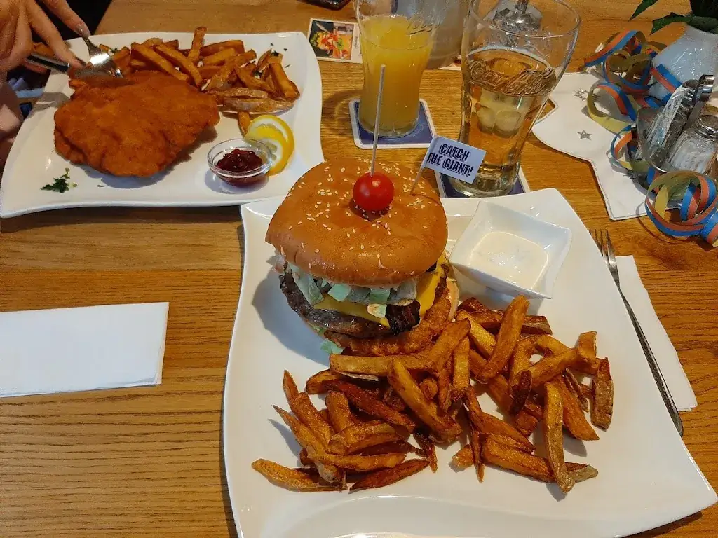 Menu_Gaudi Park: Zum eisernen Adler_Inzenhof_image_6