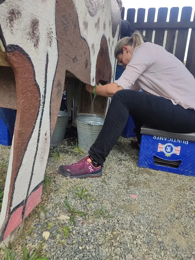 Karlheinz Eichberger_Gaudi Park: Zum eisernen Adler_Inzenhof_avis