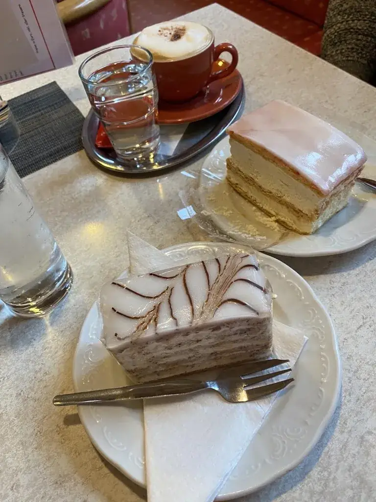 Menu_Henriette Neubrand Konditorei – Café – Eissalon_Großrußbach_image_6