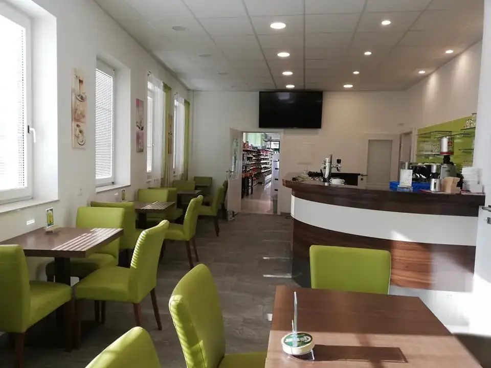 Café-Mugl_Großmugl_slider_image_3