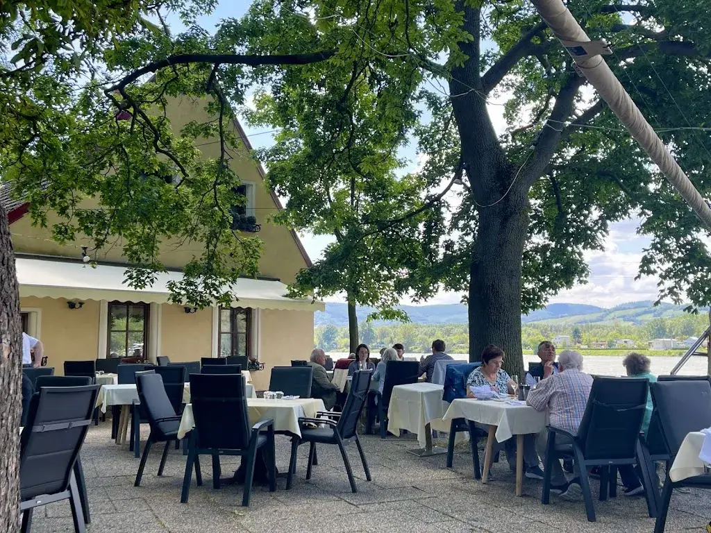 Restaurant Tuttendörfl_Gugging_slider_image_1