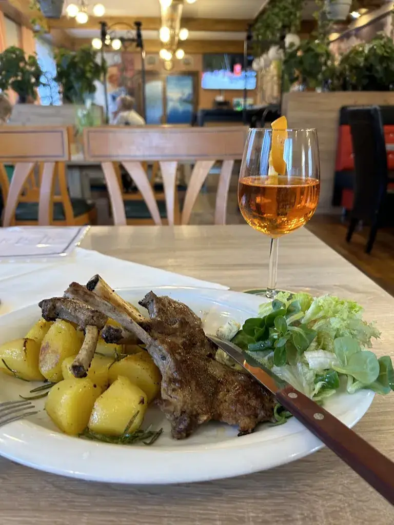 Binghai Yan_Pizzeria La Strada_Gugging_avis