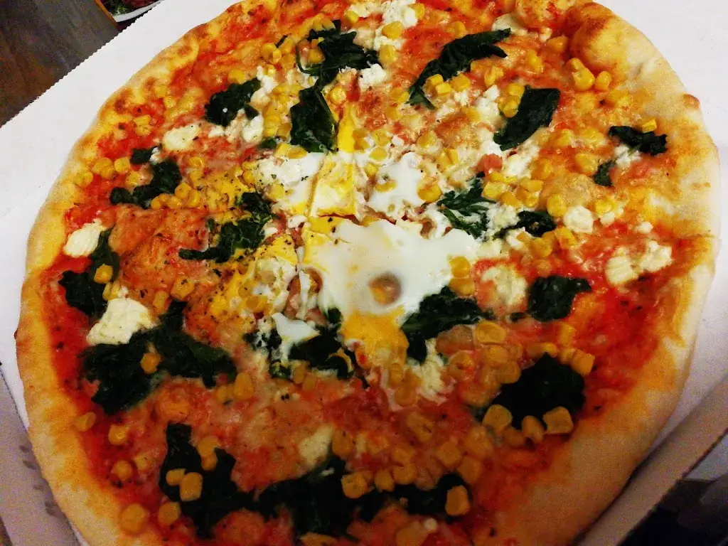 Pizza Loki_Hadersdorf am Kamp_slider_image_2