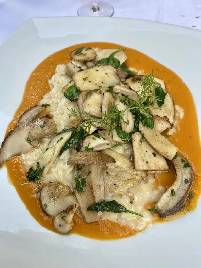 Alexander Schiebl_3er Haus_Gumpoldskirchen_avis