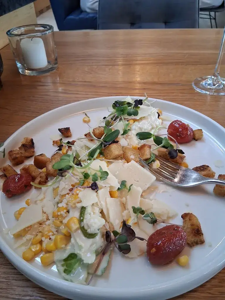 Kitty McCoy_South shore Restaurant_Gumpoldskirchen_review