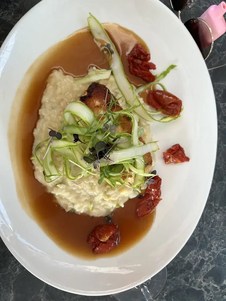 Alua Yelyubayeva_South shore Restaurant_Gumpoldskirchen_review