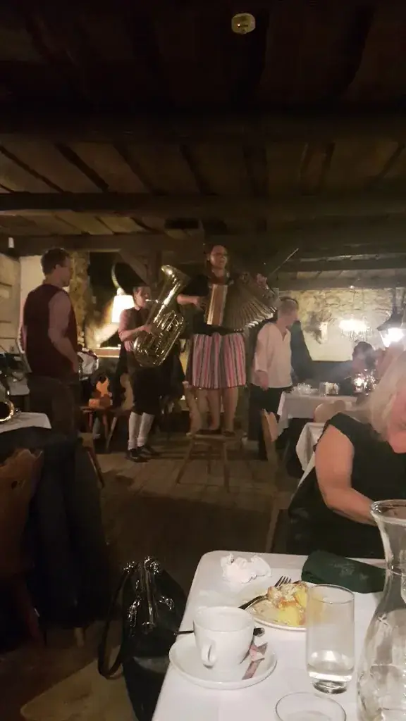 Krug Gumpoldskirchen - Altes Zechhaus & Weingut_Guntramsdorf_slider_image_2