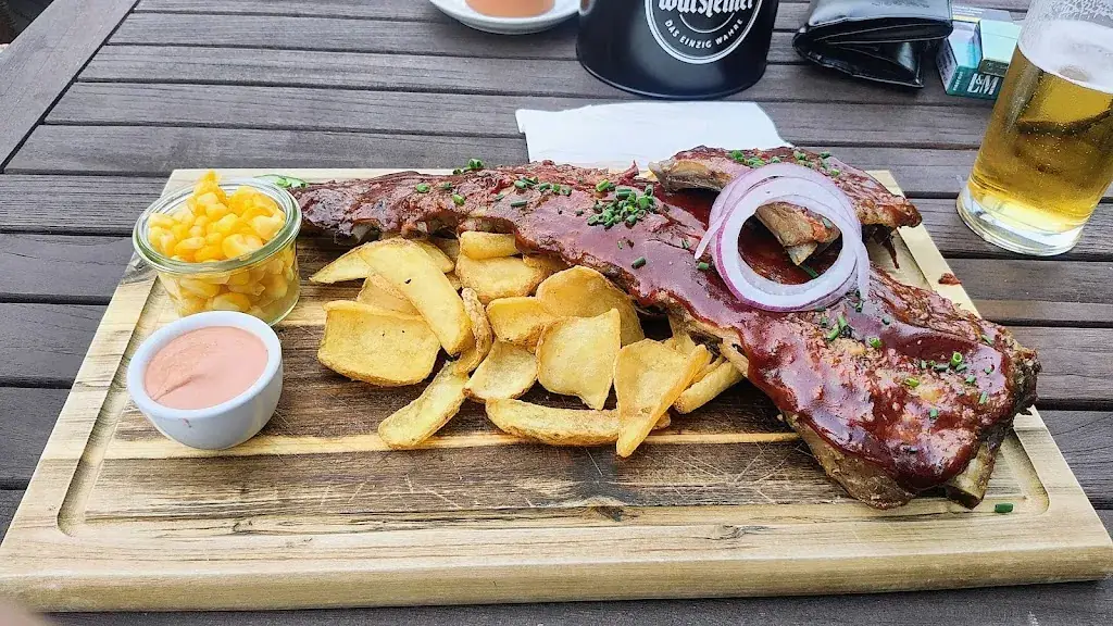 Adam Siuda_BarBQ Music Bar_Guntramsdorf_avis