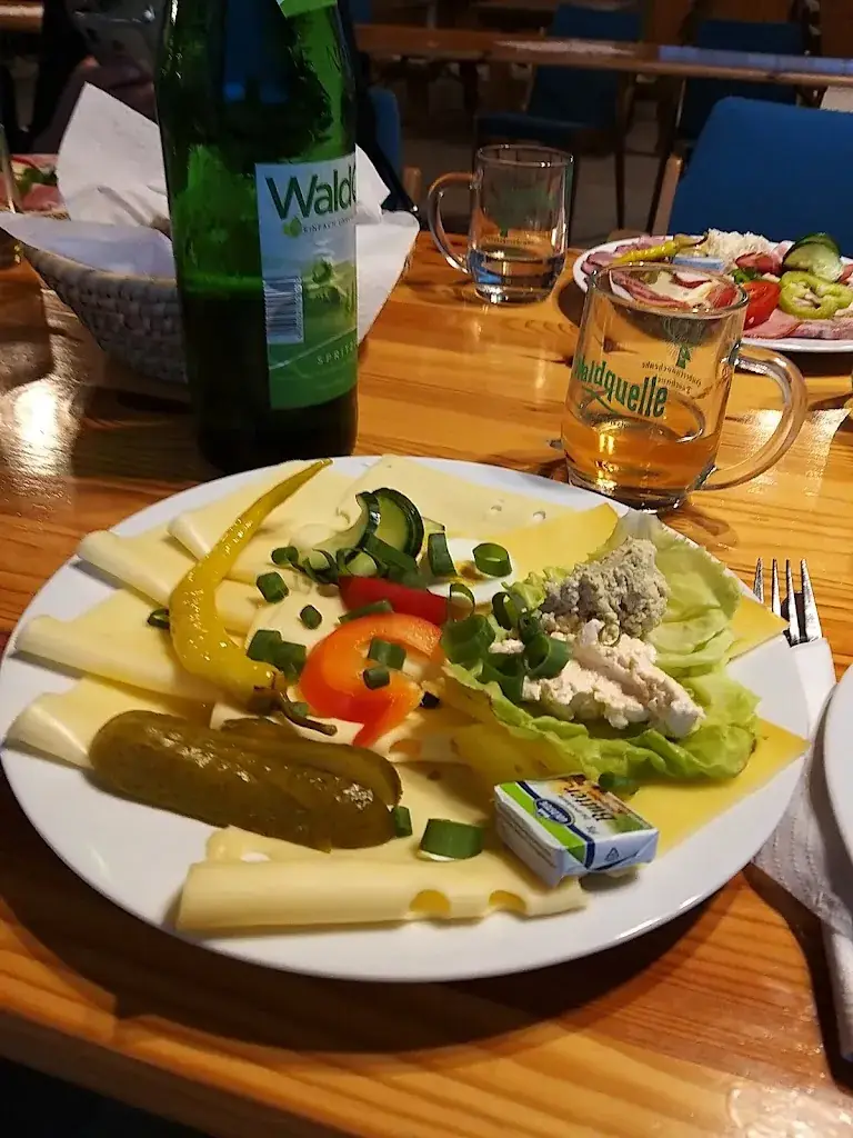 Silvia Fuestoes_Weingut Duschanek_Horitschon_review