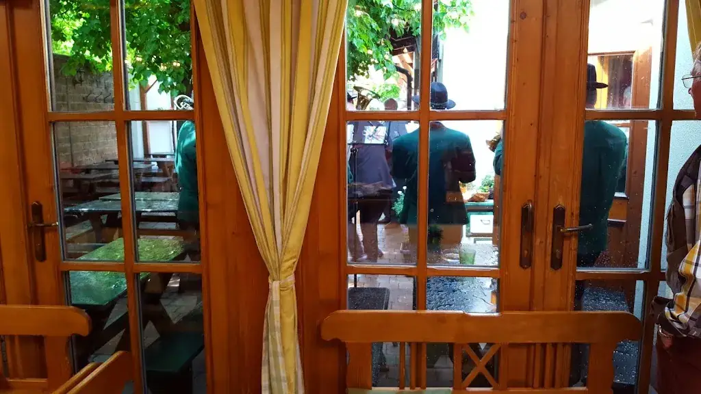 Anton Kral_Heuriger Oberschil Rieger_Hagenbrunn_recensione