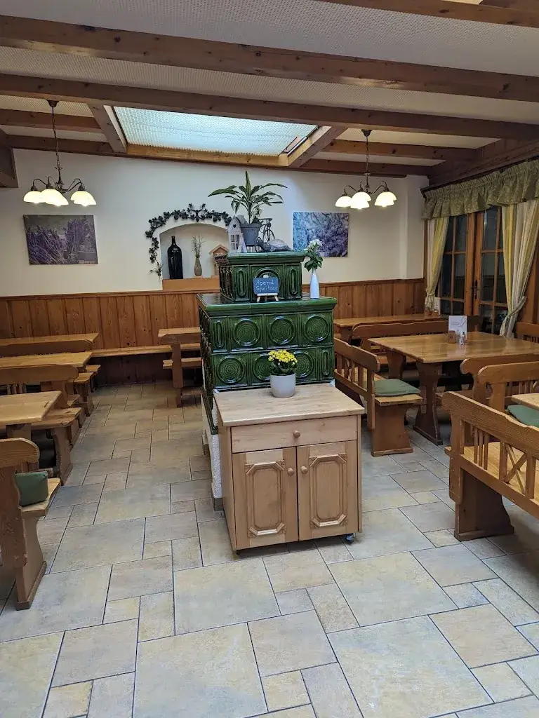 Heuriger Oberschil Rieger_Hagenbrunn_slider_image_3