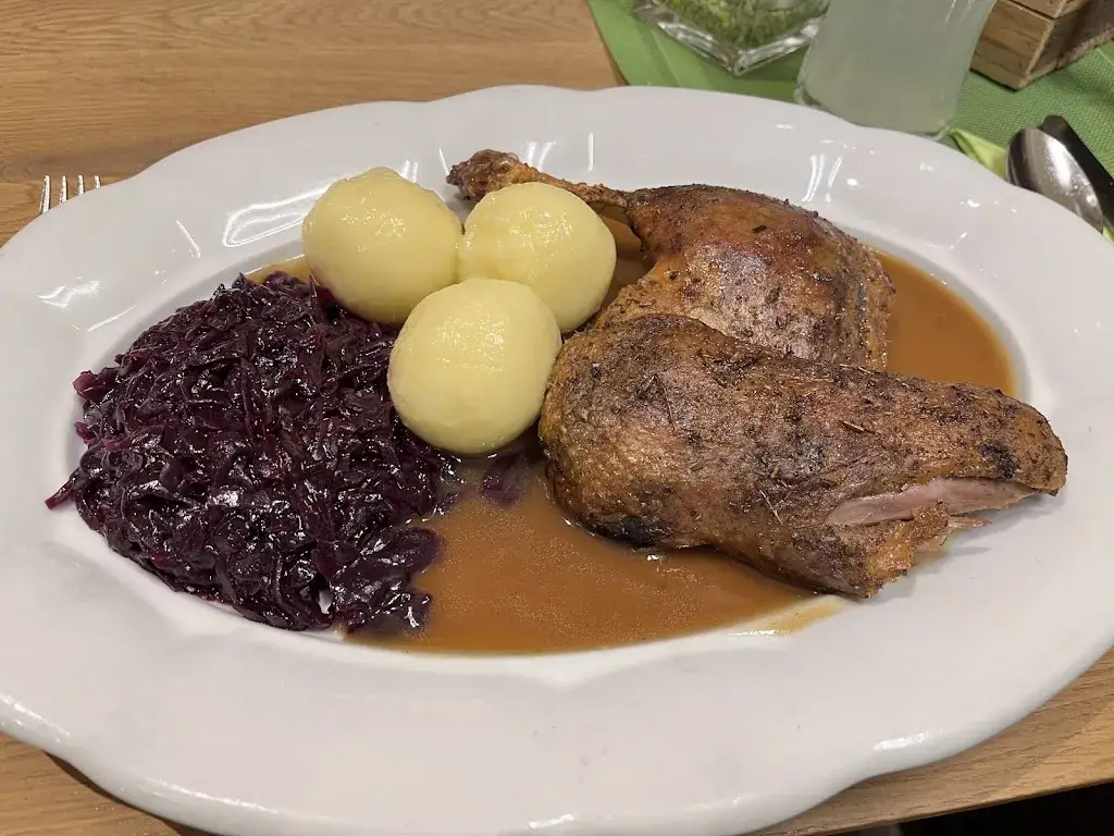 Michaela Riegler_Buchinger - Das Wirtshaus_Harmannsdorf_review