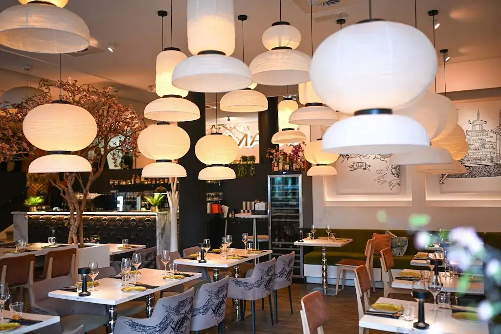 UMAMI by Han Den Haag_Haag_slider_image_1