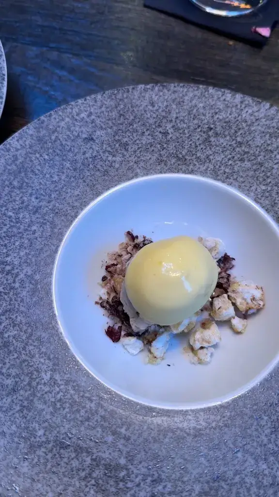 Sharief Kartodikromo_Kyatcha Den Haag_Haag_recensione