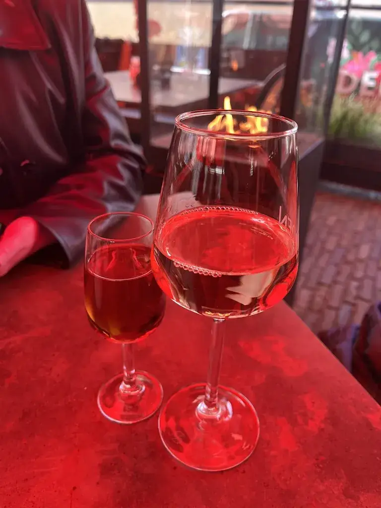 Adinda_Luden Den Haag_Haag_recensione